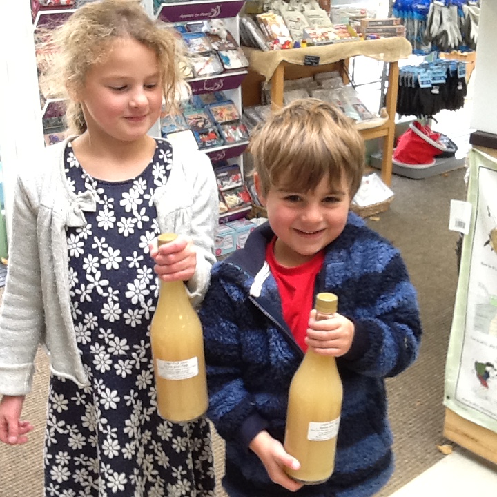 children with Logie apple juice